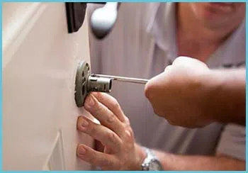 East English Village MI Locksmith East English Village, MI 313-731-6541
